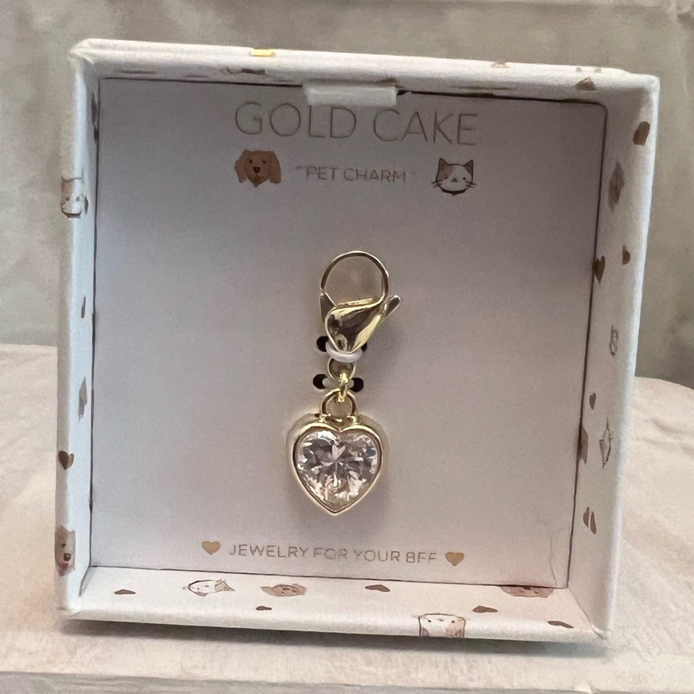 Gold Cake Heart Pet Charm